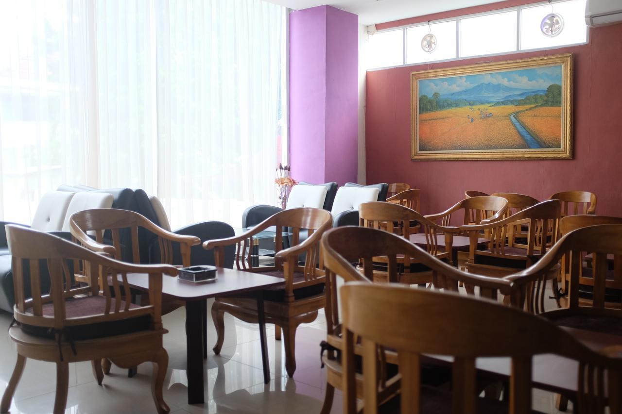 RedDoorz Plus near Senen Dżakarta Zewnętrze zdjęcie