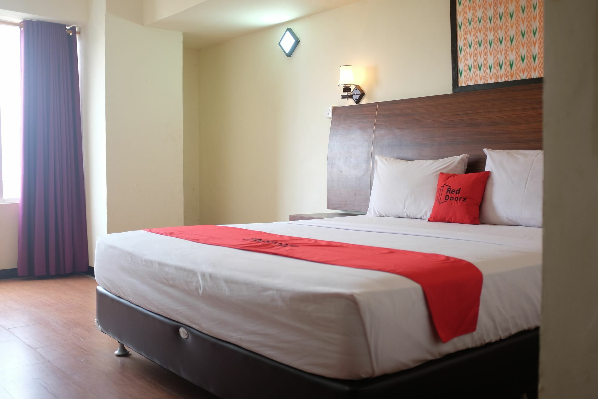 RedDoorz Plus near Senen Dżakarta Zewnętrze zdjęcie